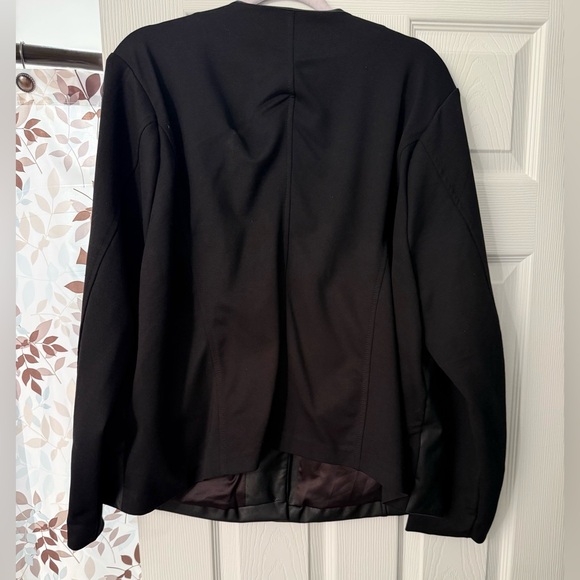 Torrid Women's Black Faux Leather Jacket, size 3 - Picture 2 of 3